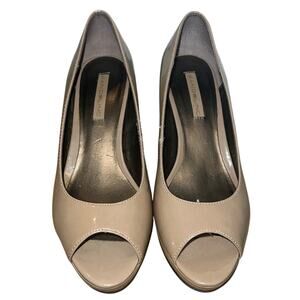 Bandolino  Nude Patent Leather Peep Toe Platform Heel Size 7
